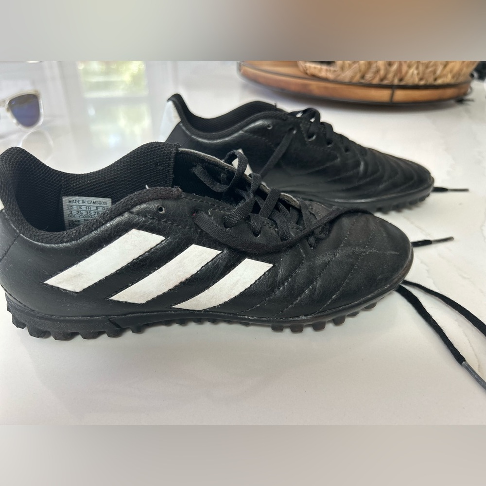 adidas Unisex Goletto VIII Turf Soccer Shoe size US Big Kids 3 (boys/girl).